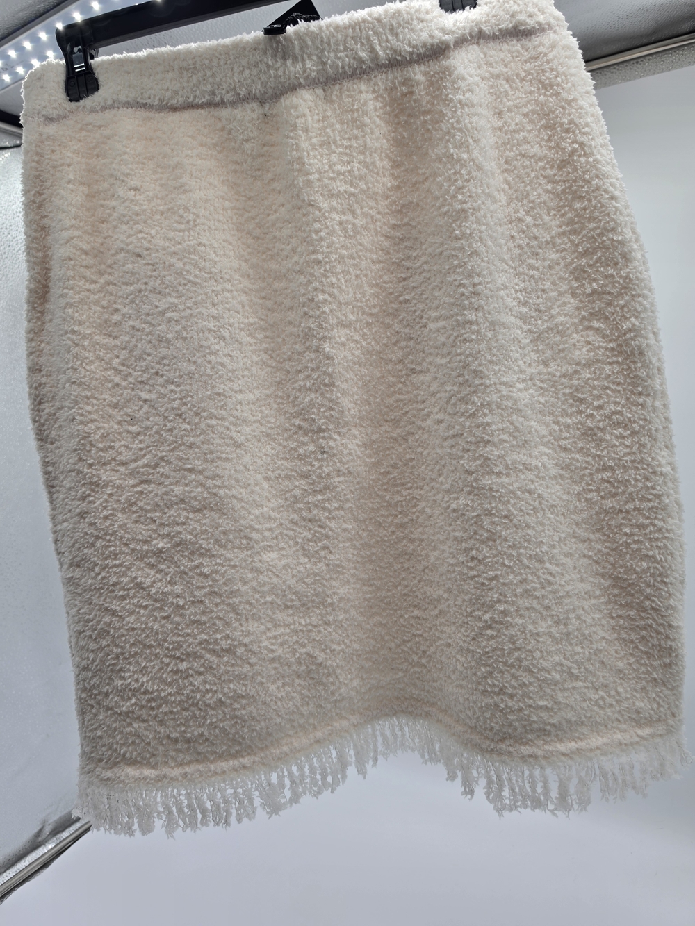 Adrianna Papell Cream Bouclé Mini Skirt with Black Bow Pockets - Picture 2 of 6